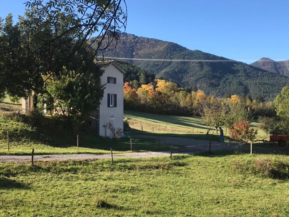 Gite D'Etape D'Aurouses Die Exterior foto